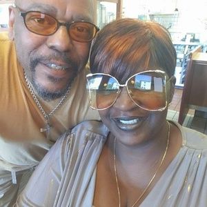 Meet your Posher, Ronald-joyce